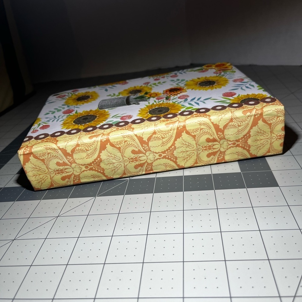 Handmade Fall themed junk Journal - Picture 5 of 10